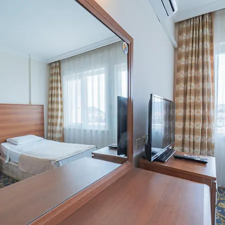 Hotel Club Pineta - 4*