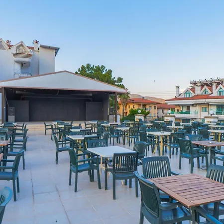 Club Pineta 4*