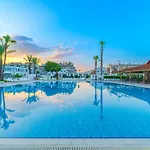 Hotel Club Pineta 4*