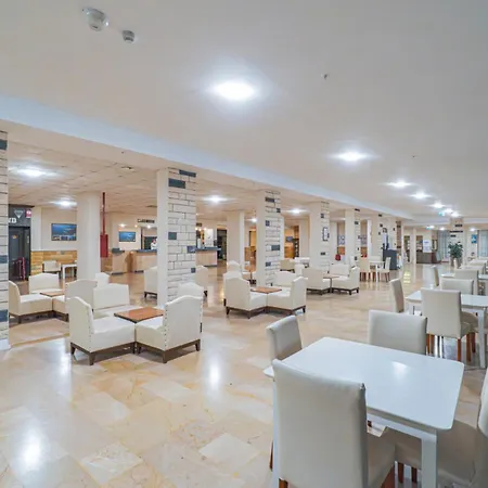فندق Club Pineta 4*